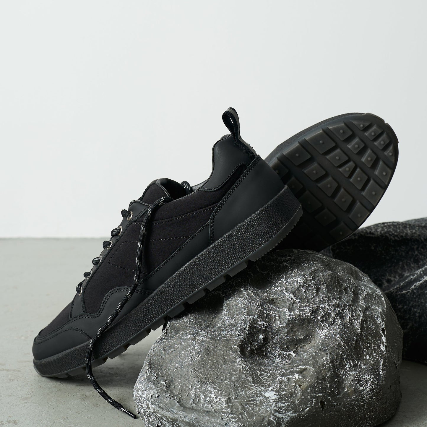The Ravine - Matte Black